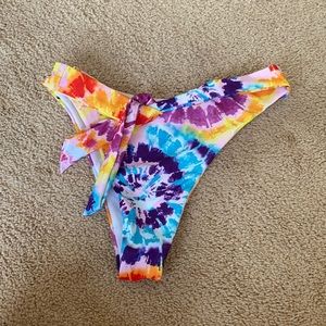 Mid rise tie dye bikini bottoms